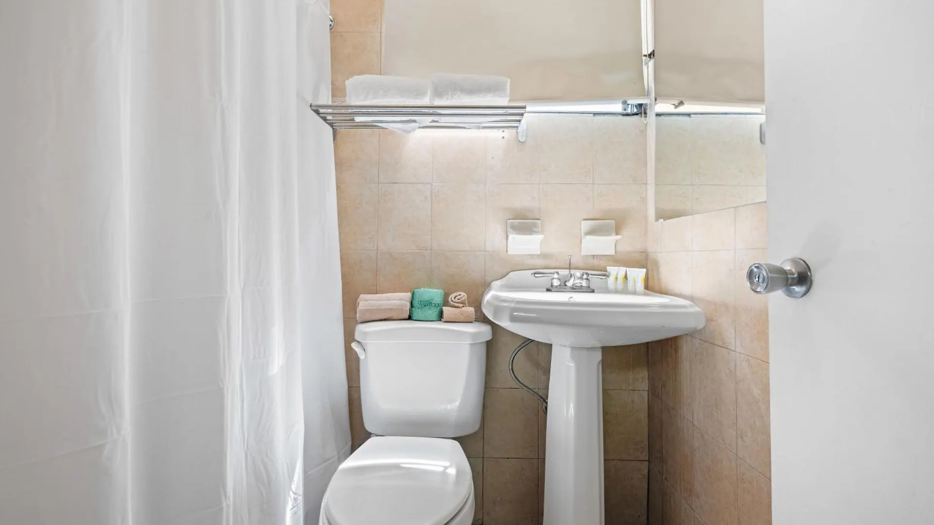 Borinquen Beach Inn San Juan